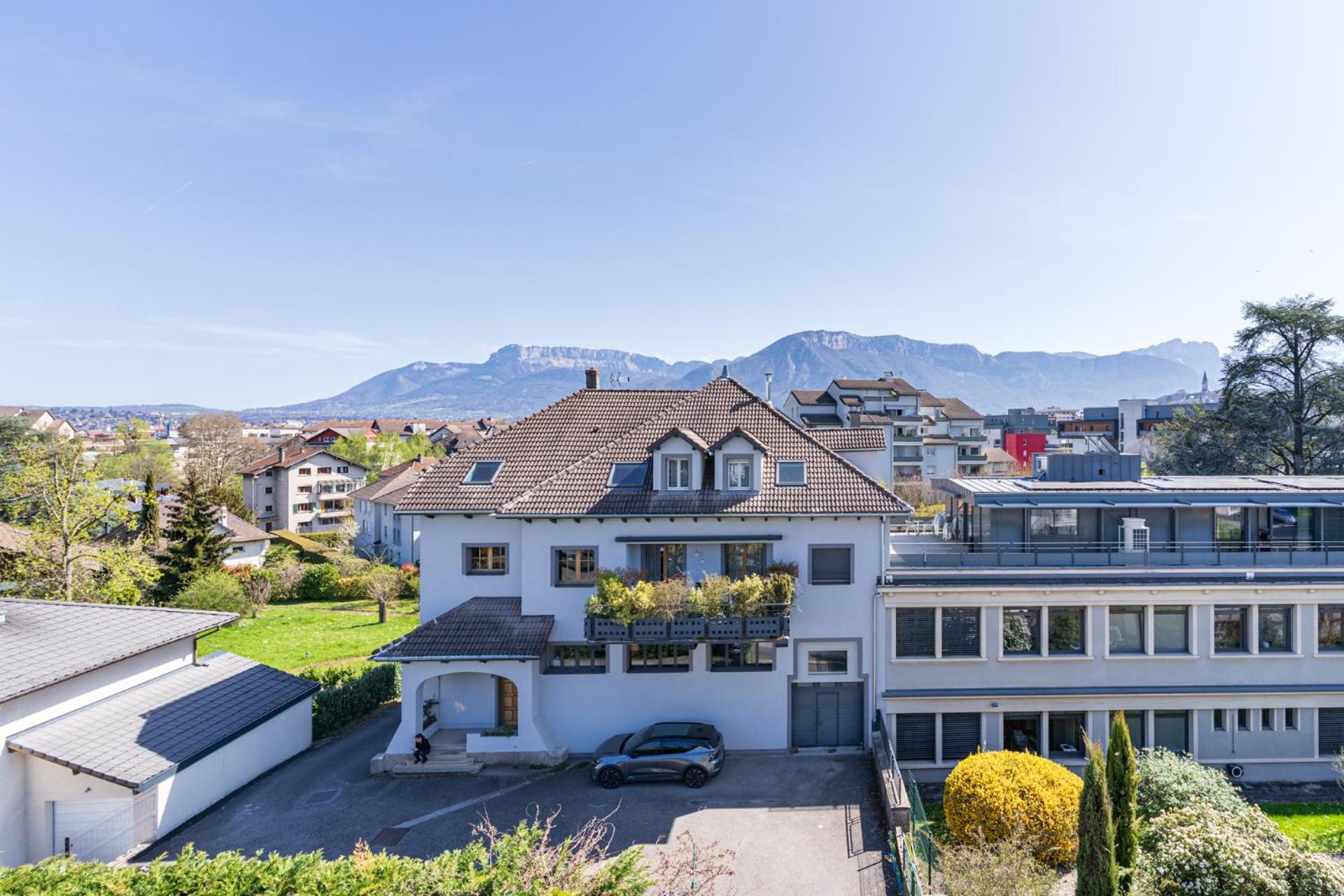 Sejours & Affaires Annecy Le Pont Neuf Aparthotel Cran-Gevrier Bagian luar foto