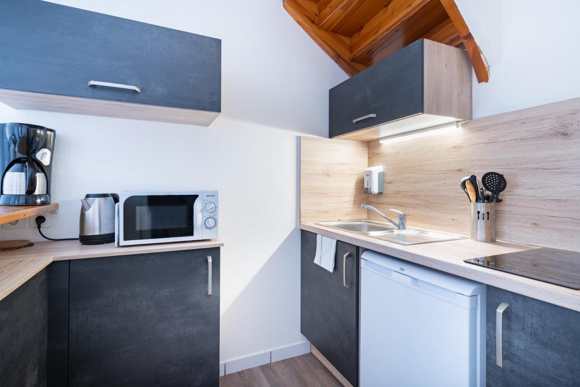 Sejours & Affaires Annecy Le Pont Neuf Aparthotel Cran-Gevrier Bagian luar foto