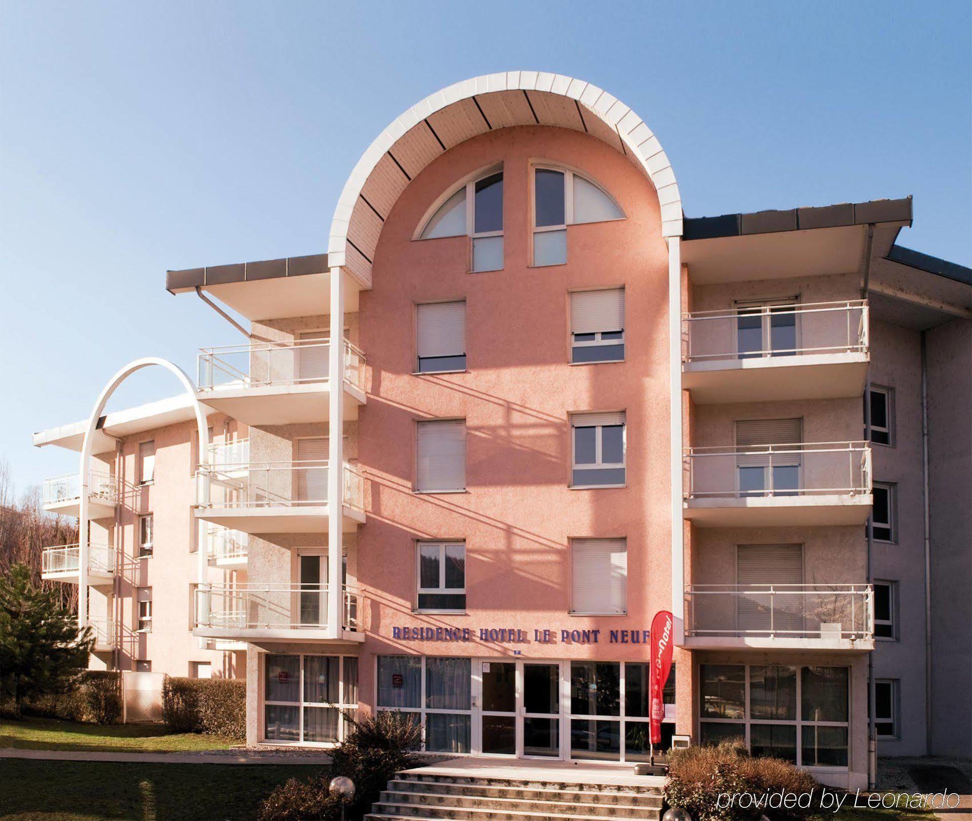 Sejours & Affaires Annecy Le Pont Neuf Aparthotel Cran-Gevrier Bagian luar foto